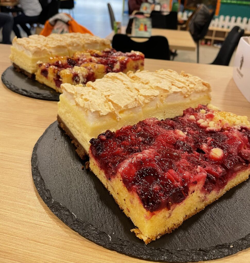 Deser Ciasto Sernik w Kawiarni w Witawa Zabawa Gdynia Witomino